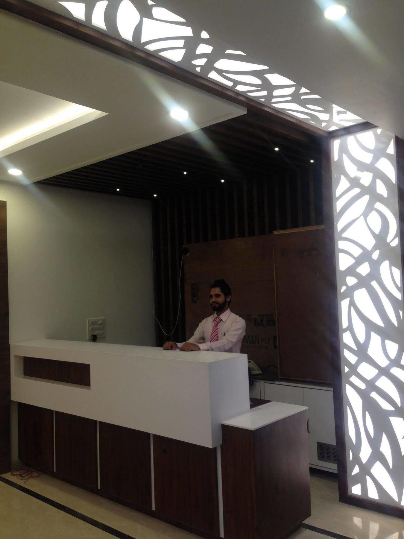 Hotel Namaskar Amritsar Esterno foto